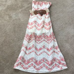 Patterned Strapless Crochet Lace dress